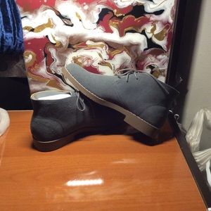 NWT Men's "Chukka" Suede Shoes